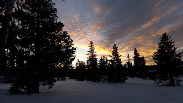 yellowstone-national-park-sunrise